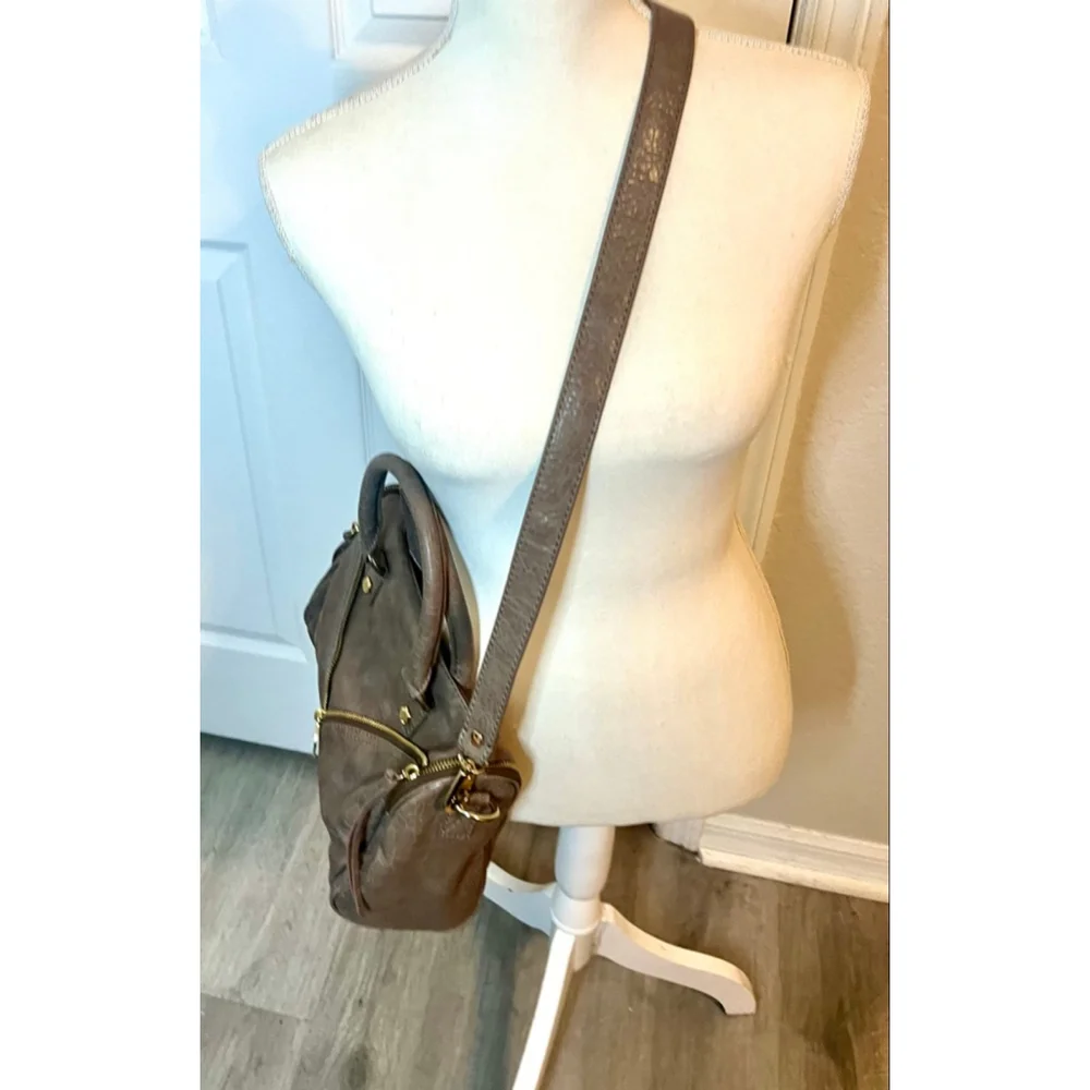 Gianni Bini Gold Brown Leather handbag with crossbody strap